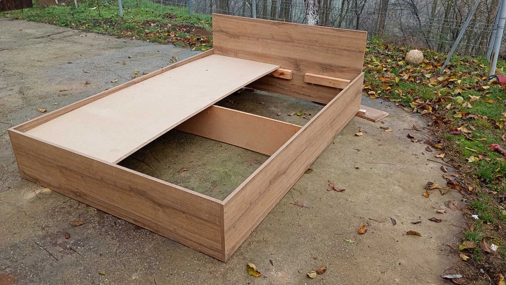 Pat complet cu saltea 200 cm × 140 cm