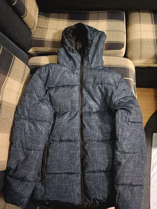 Vând geaca de iarna