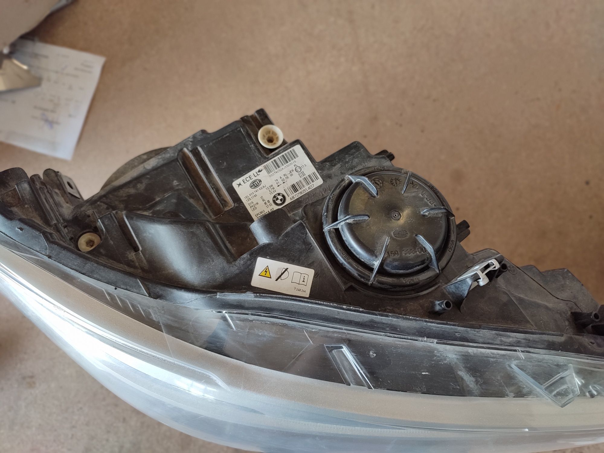 BMW 1 F20 F21 десен фар