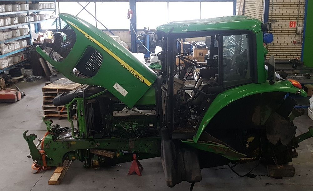 Piese tractoare John Deere din dezmembrari