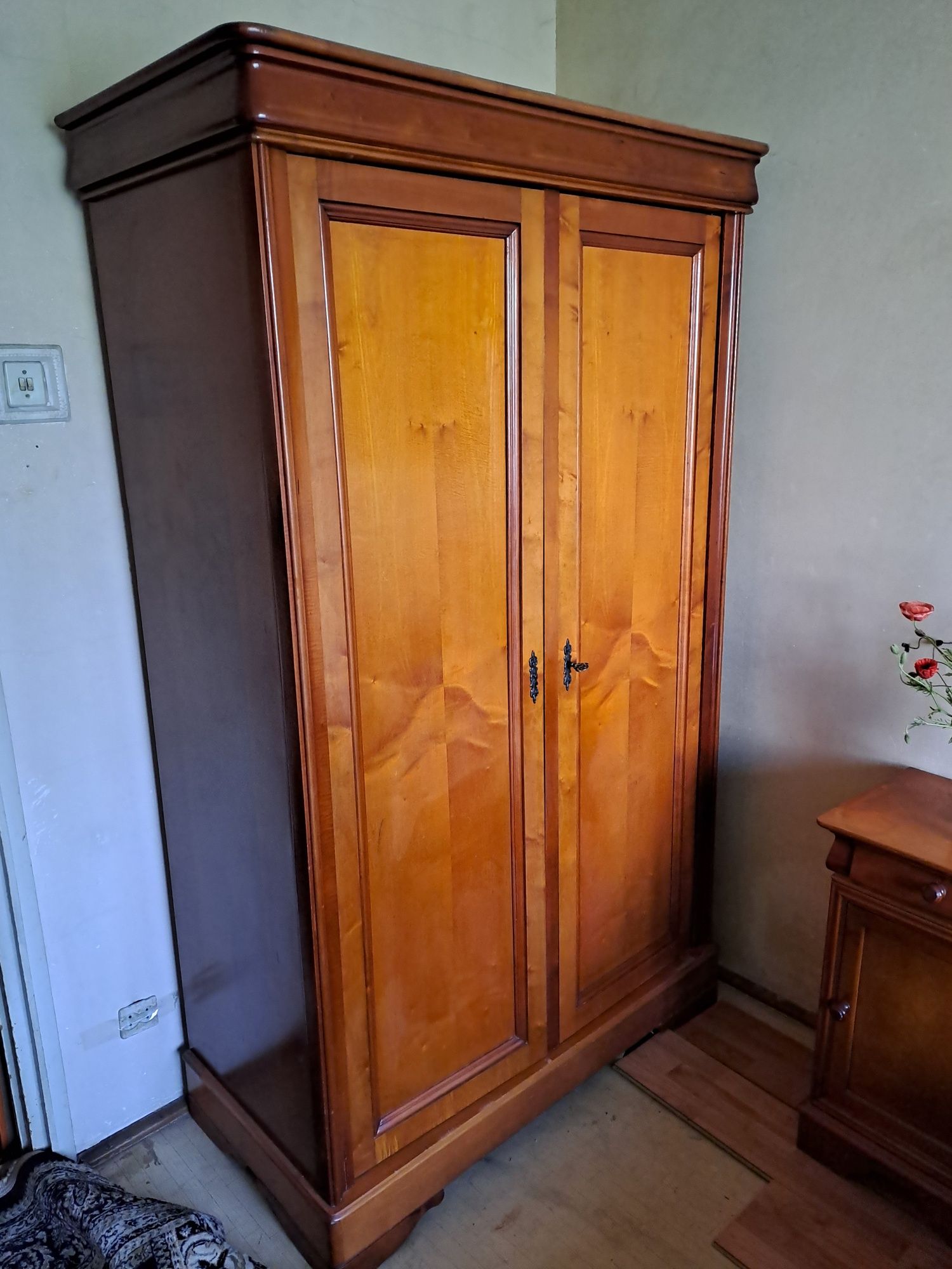 Dulap (șifonier) vechi