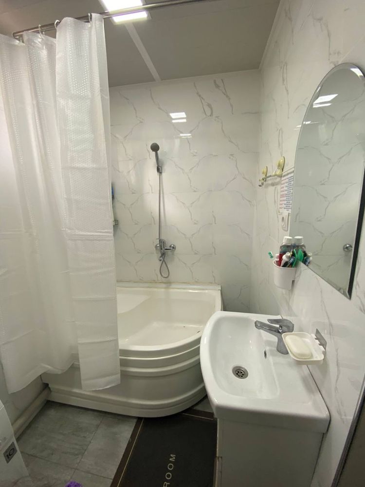 Срочно!! Yunusobod 18 kv 23 dom 3/3/4 uy sotiladi   77 seriyali .