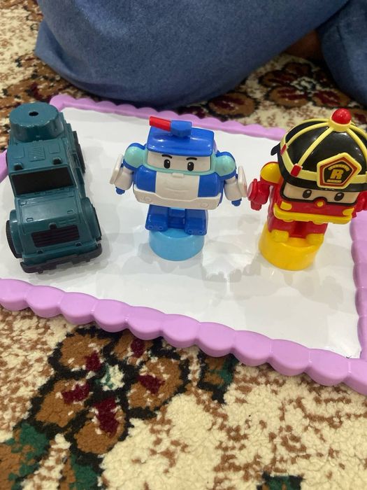 Продам игрушки , самолёт - трансформер