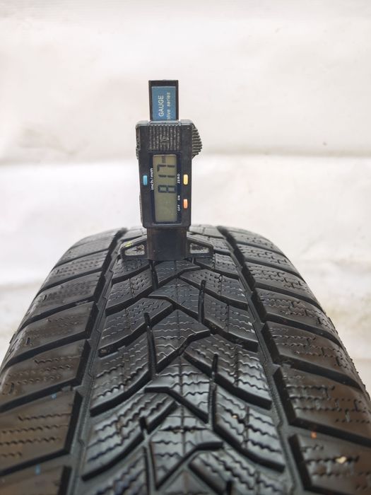 Anvelope 205/60/16 iarna Dunlop An 2023