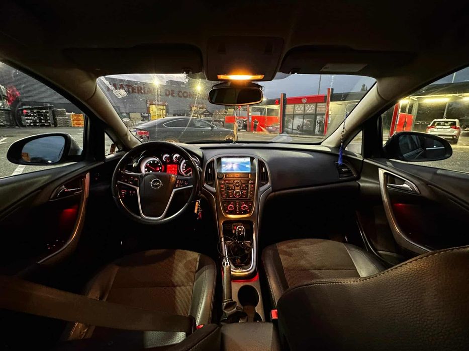 Opel Astra J  1.7 CDTI  2012 Negociabil