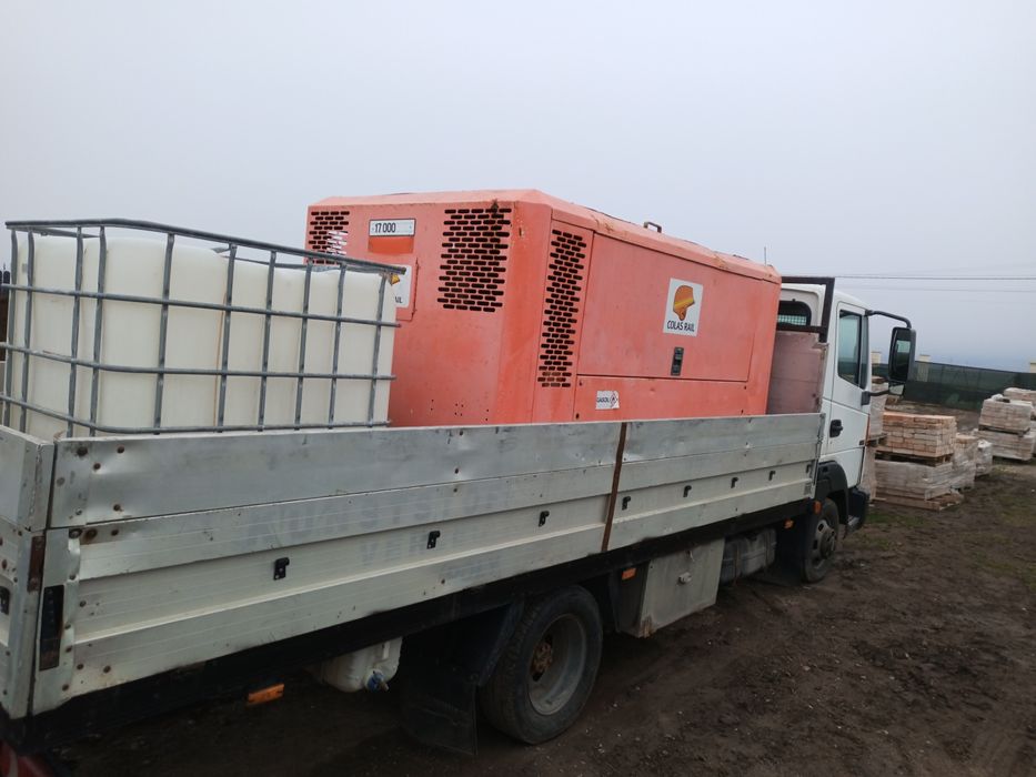 Vând sau schimb Nissan Atleon