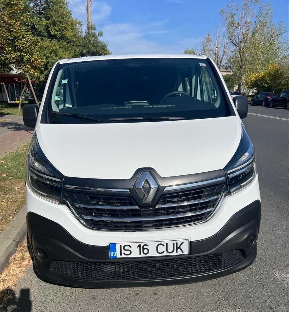 Vând autoutilitară Renault Trafic din 2021