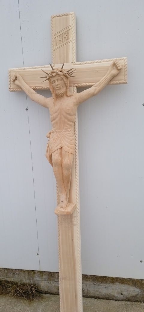 Troita crucifix Isus sculptata lemn arta donatie biserica