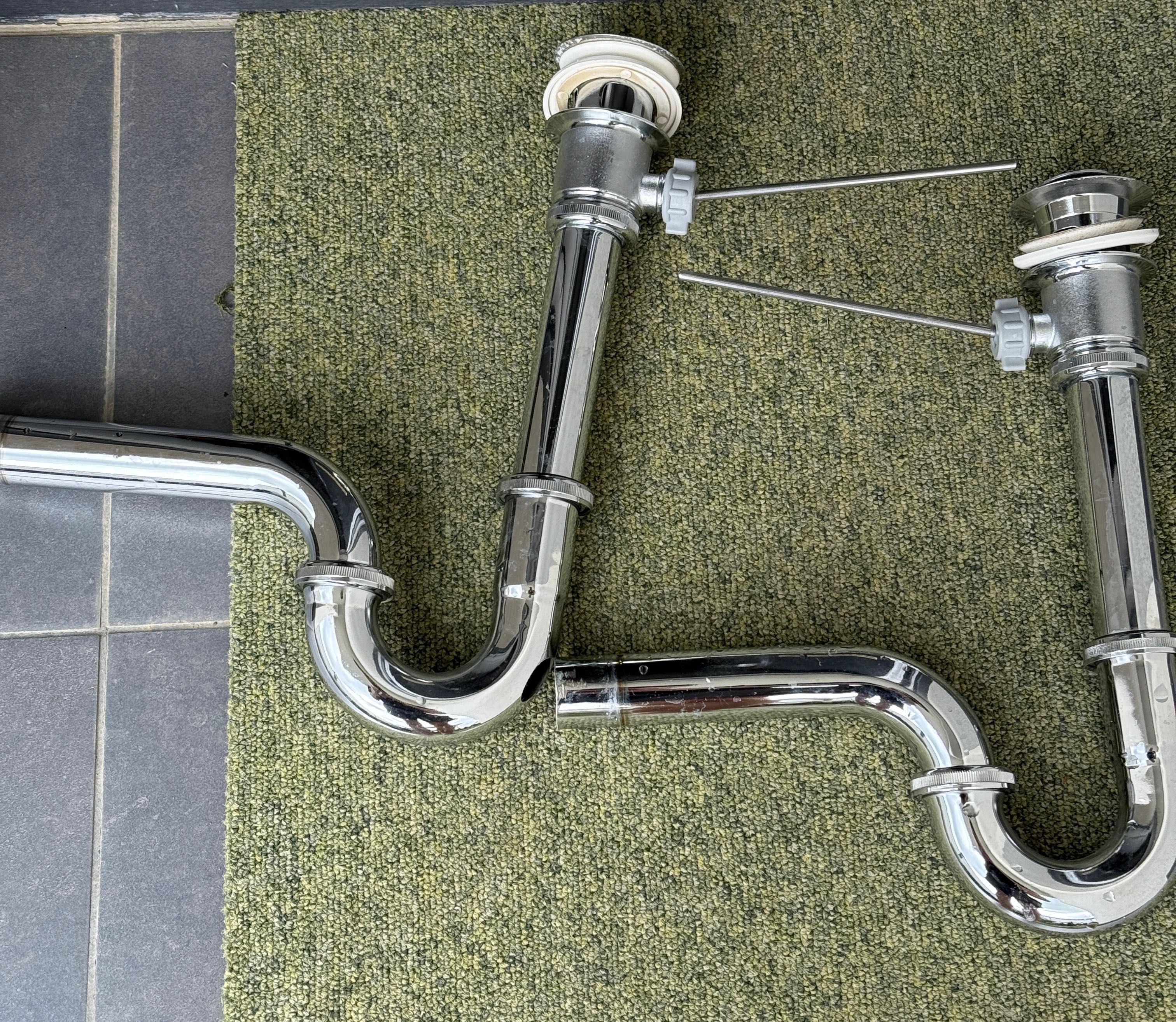 KIT Lavoar pentru baie "bol pe blat" 42cm ROCA