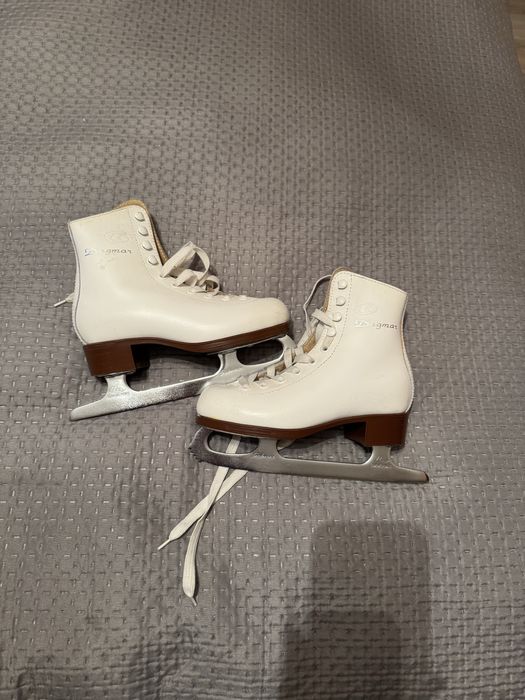 Продам коньки