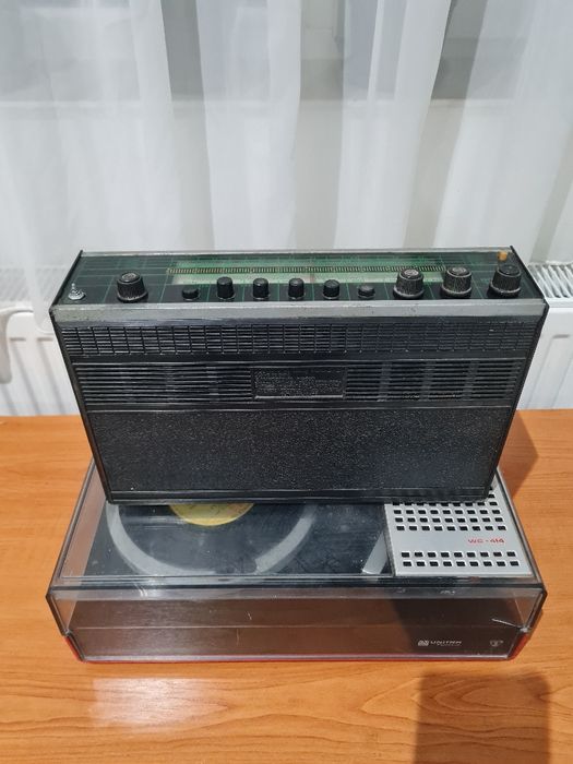 Radio Gloria 4 și Pick-up Unitra Comuniste