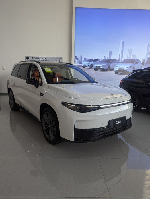 Leapmotor C16 gibrit premium