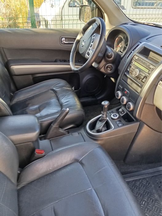 Джип Нисан X-trail