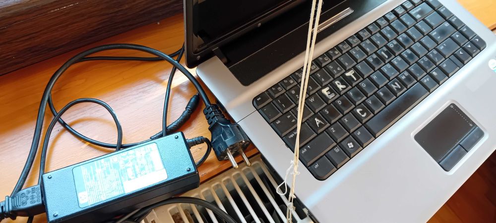 Vand leptop hp compaq 6720s