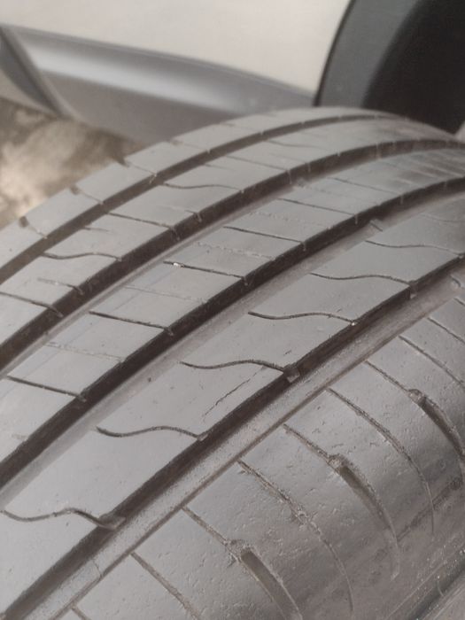 Почти нови 2бр.215/55/17 Good Year UGP dot4824