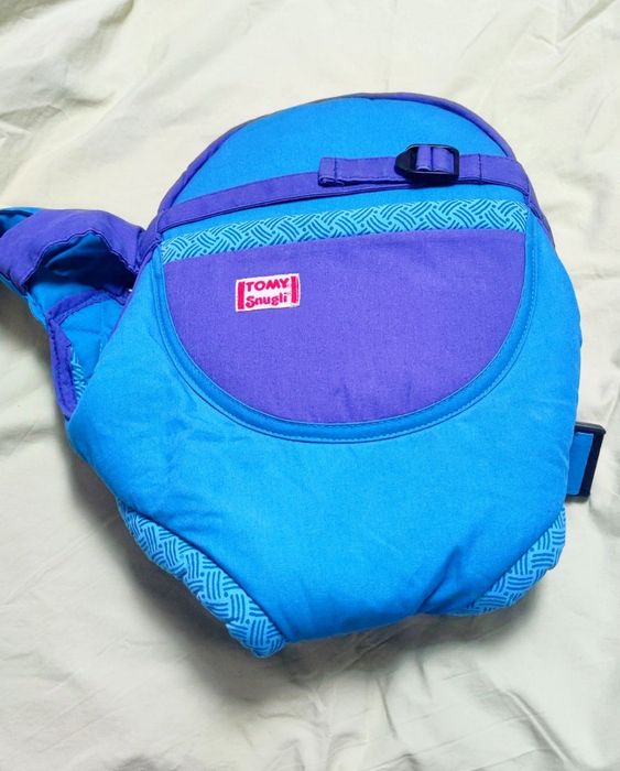 Marsupiu sistem purtare bebelus Tomy Snugli