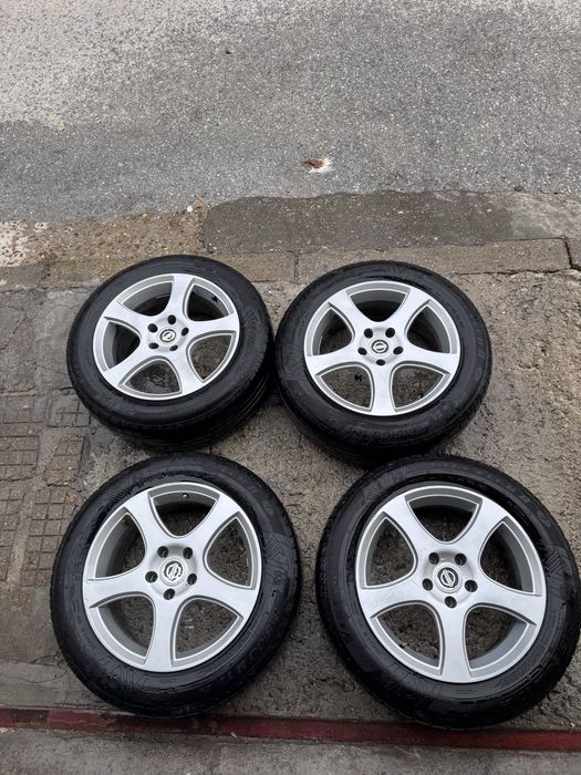 Лети джанти 17-ки с гуми 5х 114.3 ЦО 66.1мм/ Свалени от Нисан Кашкай.