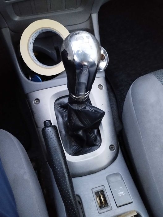 Продавам Тoyota Rav 4