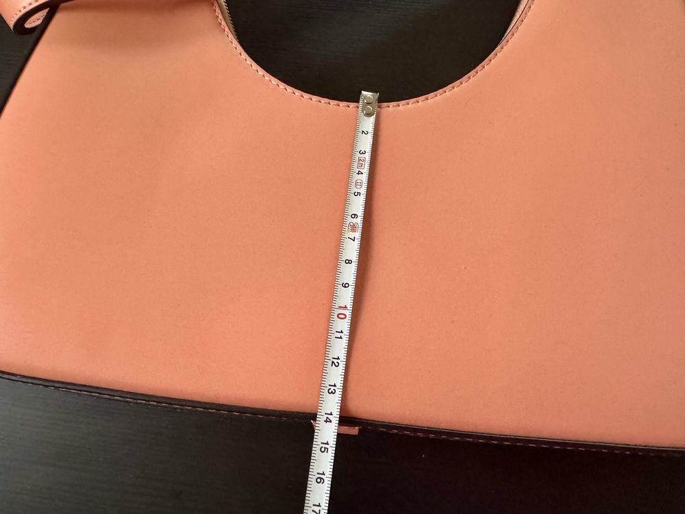 Дамска чанта Guess