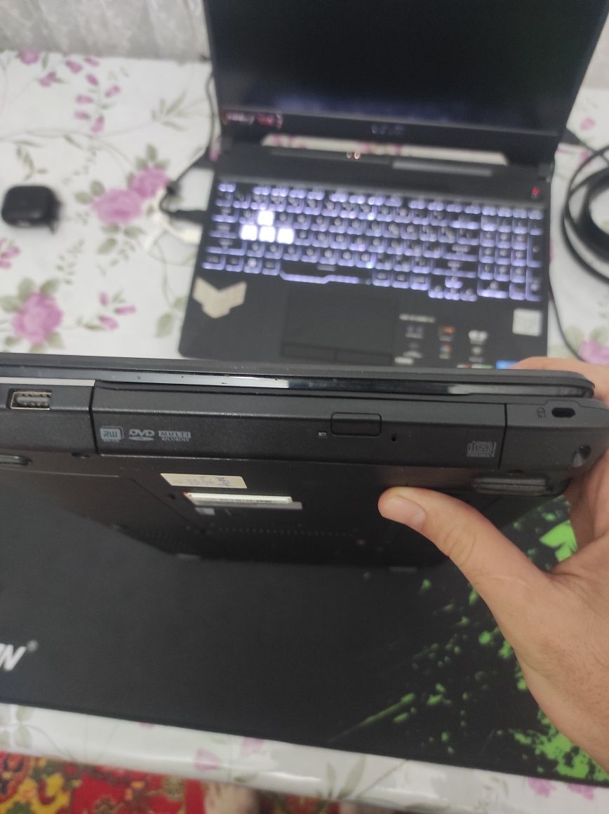 Продается ноутбук Acer, в идеальном состоянии