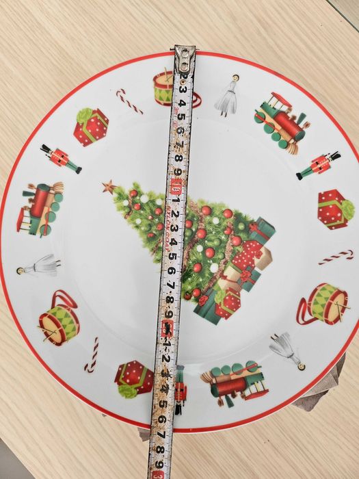 Коледни чинии 6 броя за 15 лева