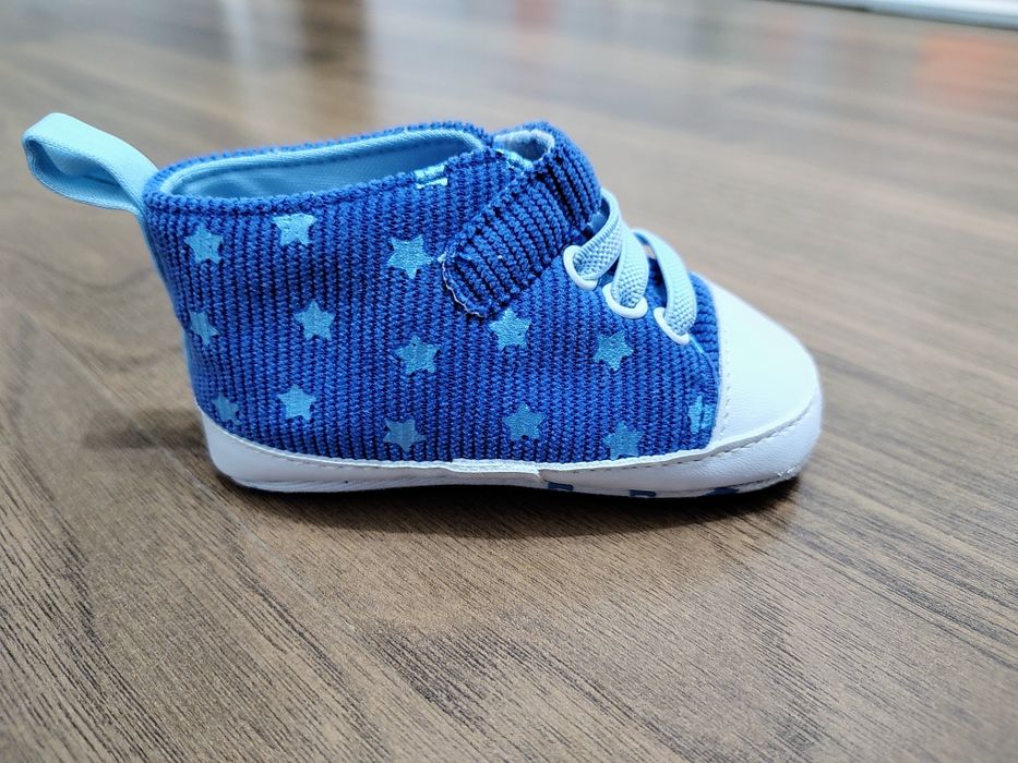 Adidași bebe super drăguți, tip Converse, Mărimea 19 (3-6 Luni)