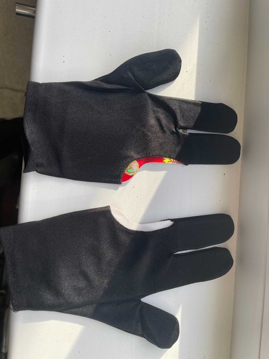 Перчатки для бильярда