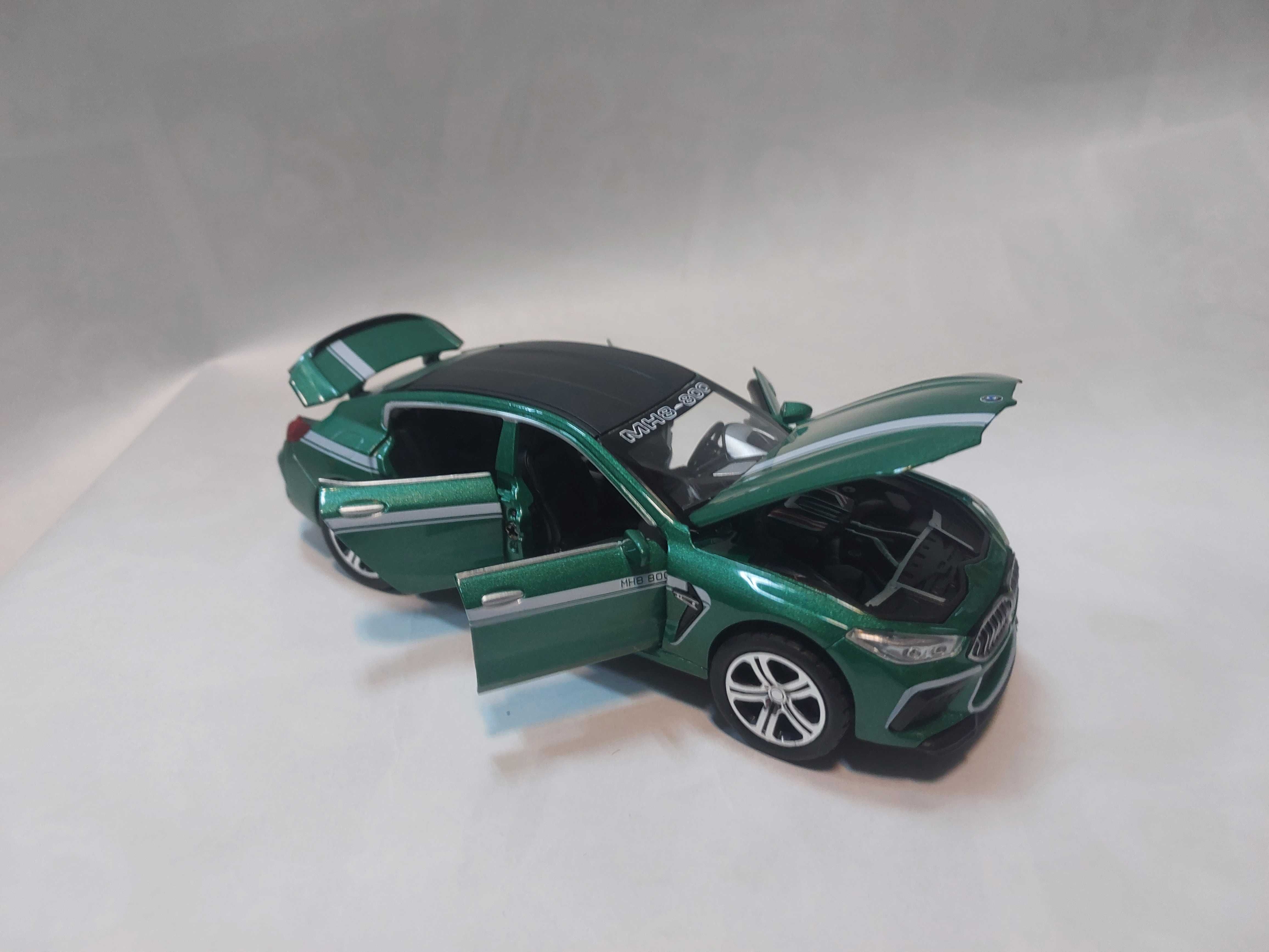 Macheta metal BMW M8 Verde