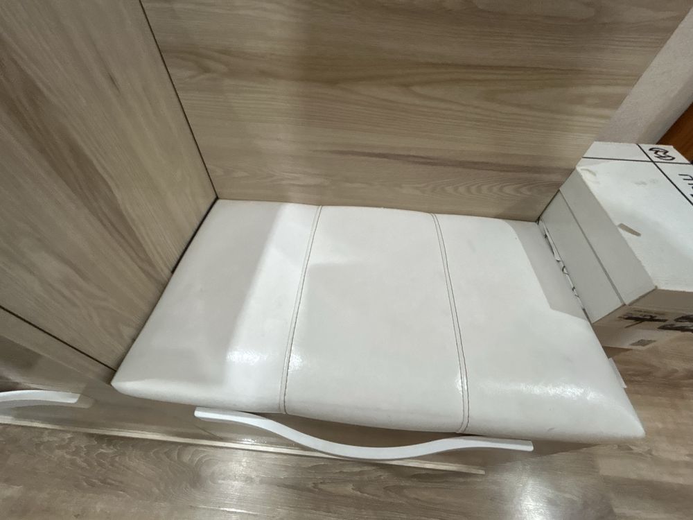 Продаю Прихожую НЕДОРОГО