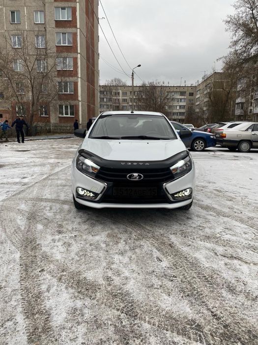 Продам Весту 2019г