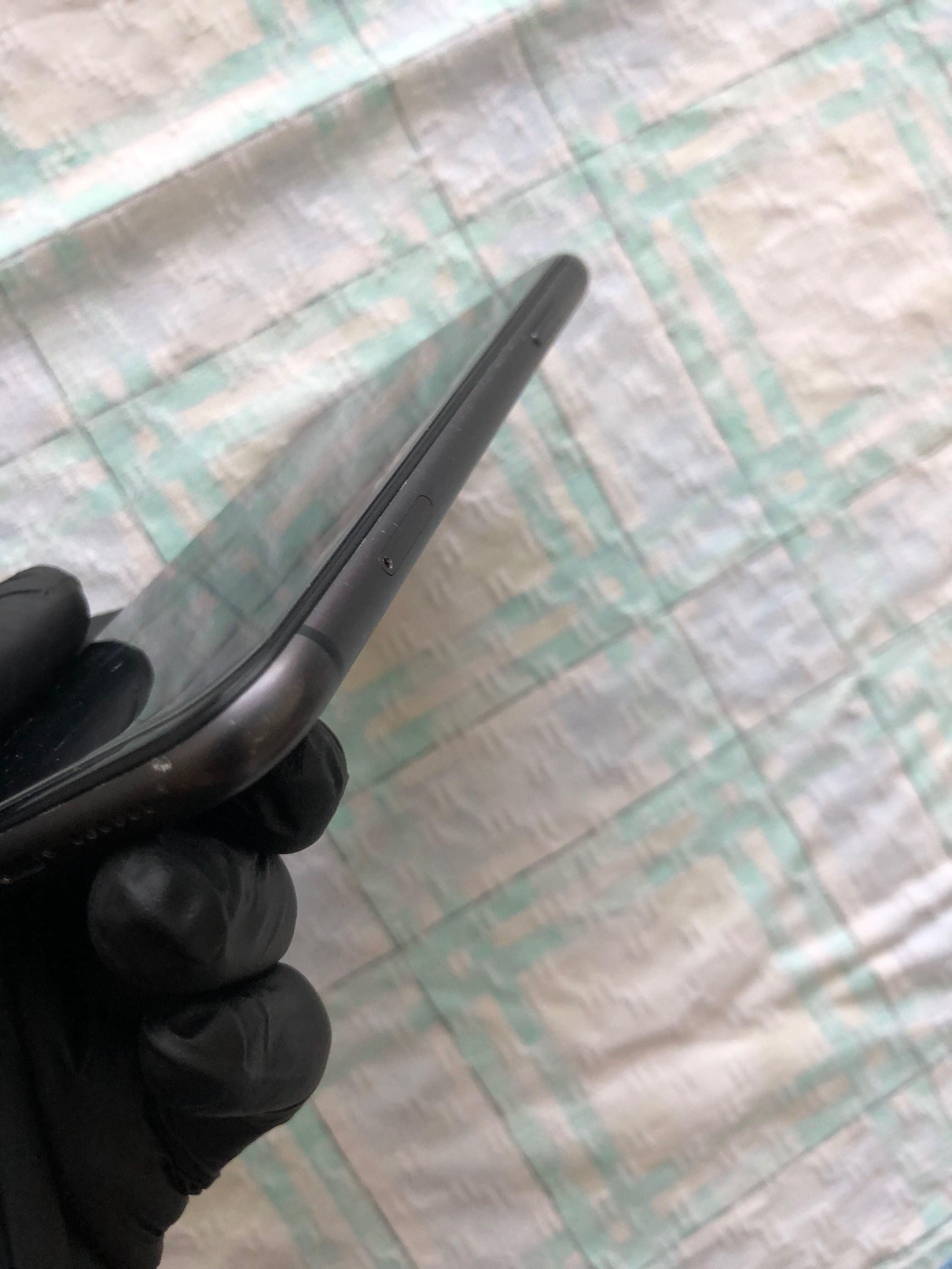 Продавам iPhone 11 128gb black