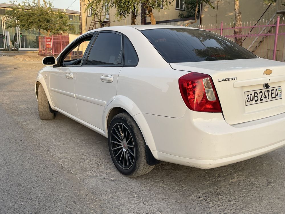 chevrolet lacetti 1.8