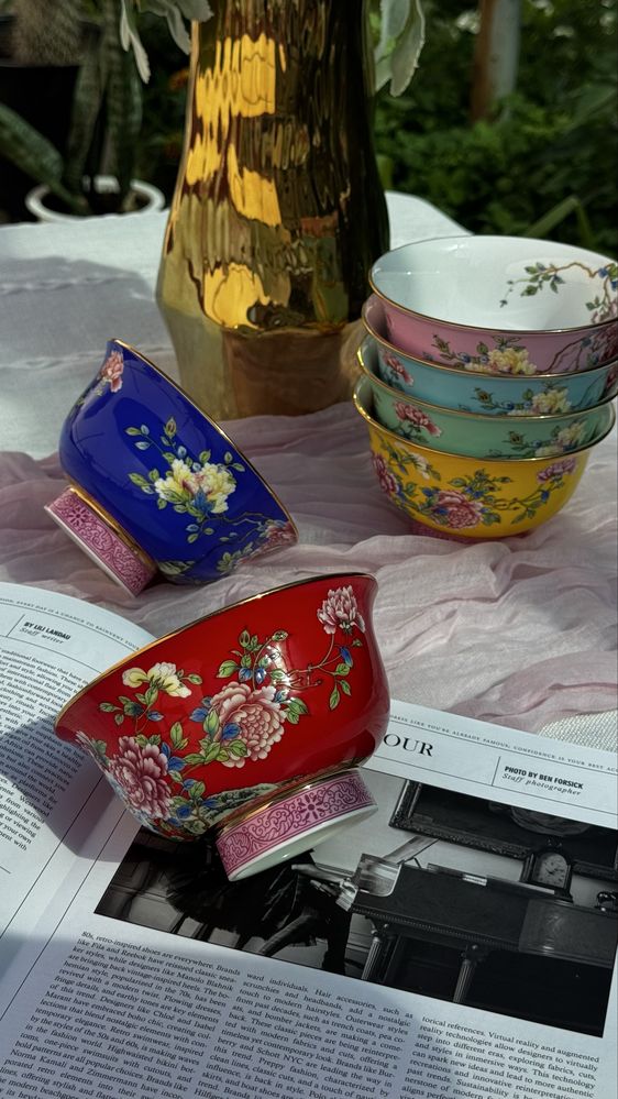 Яркие Пиалы из костяного фарфора с пионами. 6 расцветок