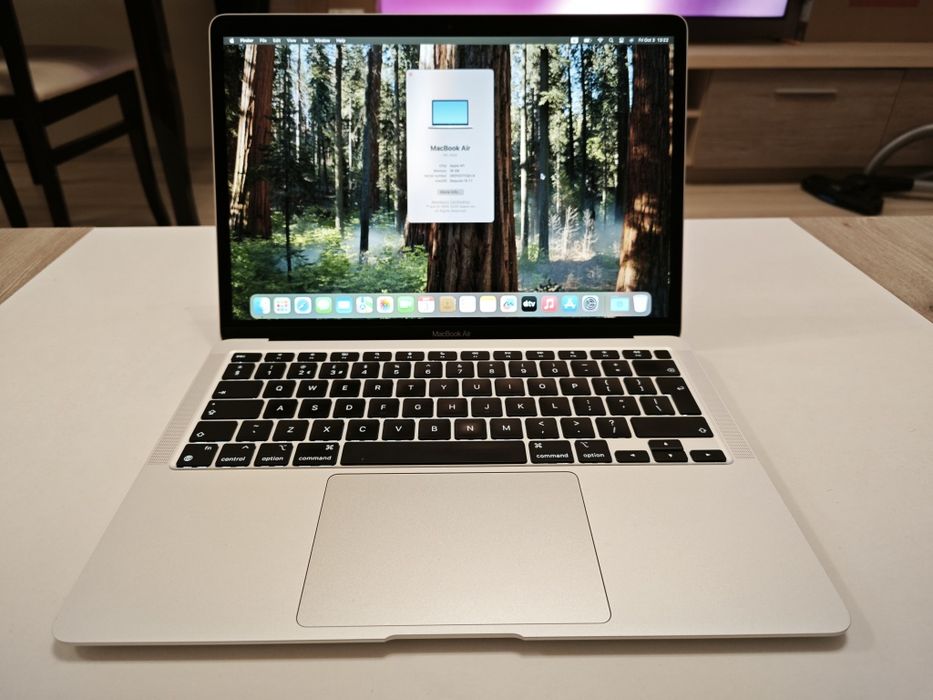 MacBook Air 13" 2020 / M1 / 16GB RAM / 256GB SSD