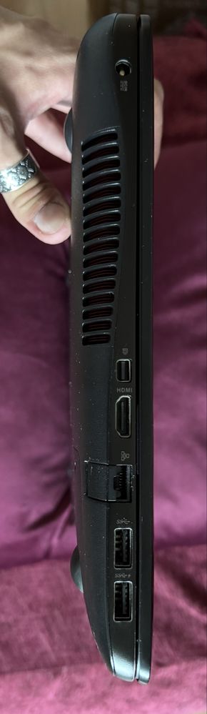 Лаптоп ASUS G551JW