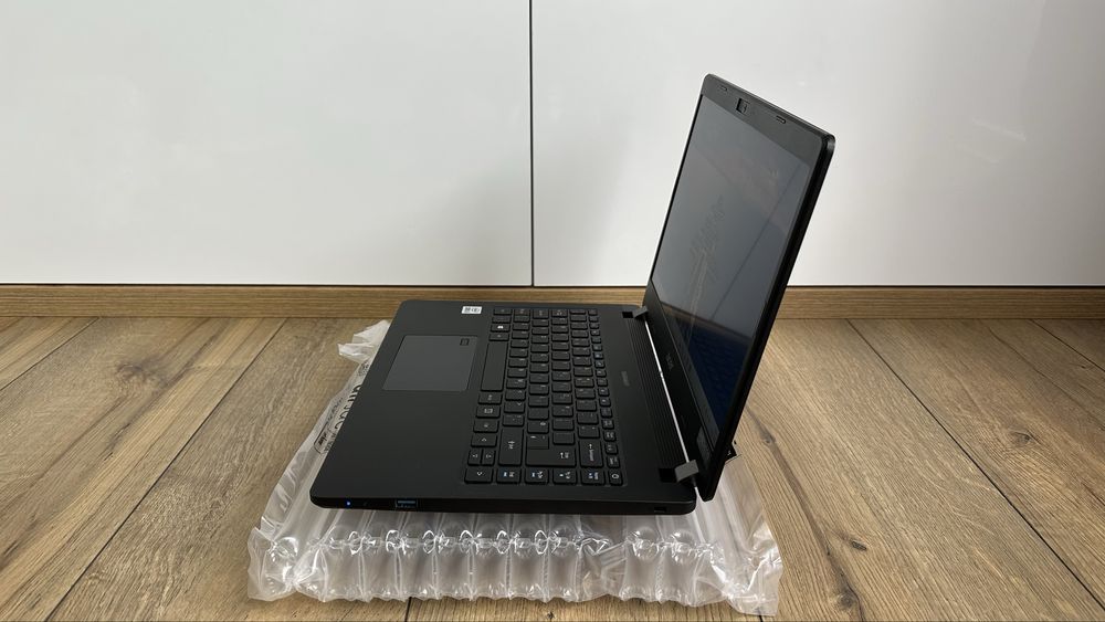 Лаптоп Acer TravelMate 14” FHD Intel i5-10th Gen 8GB RAM 256GB SSD