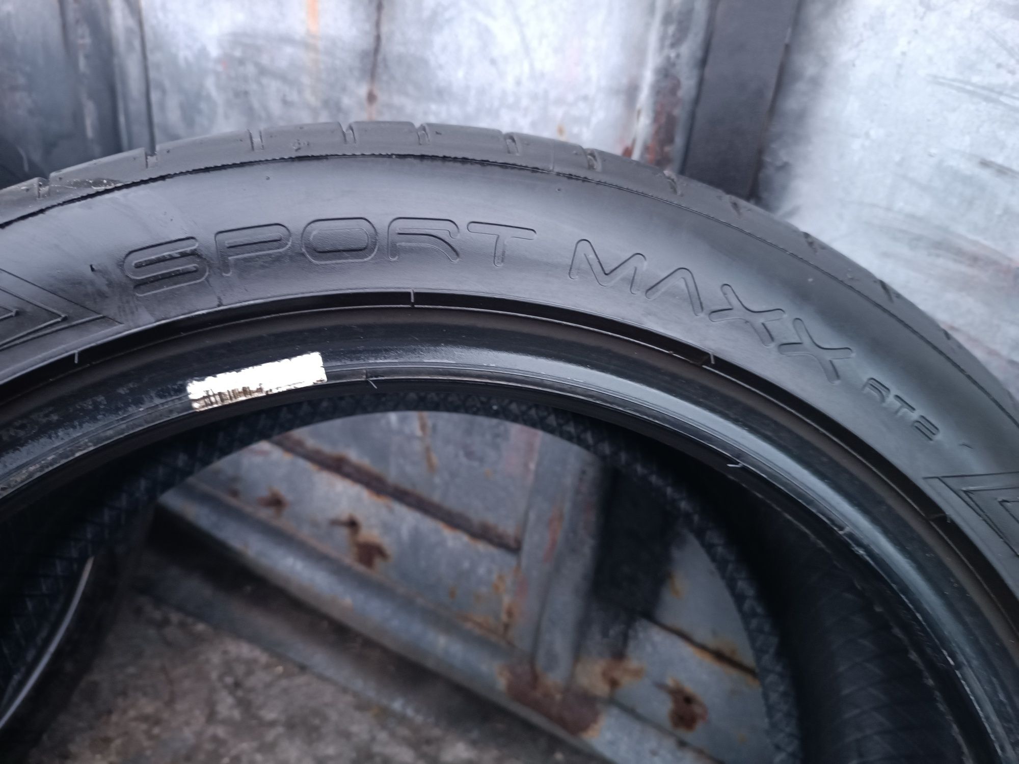 225/45/17 Dunlop