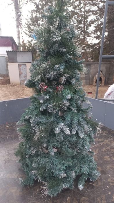 Искусственная елка