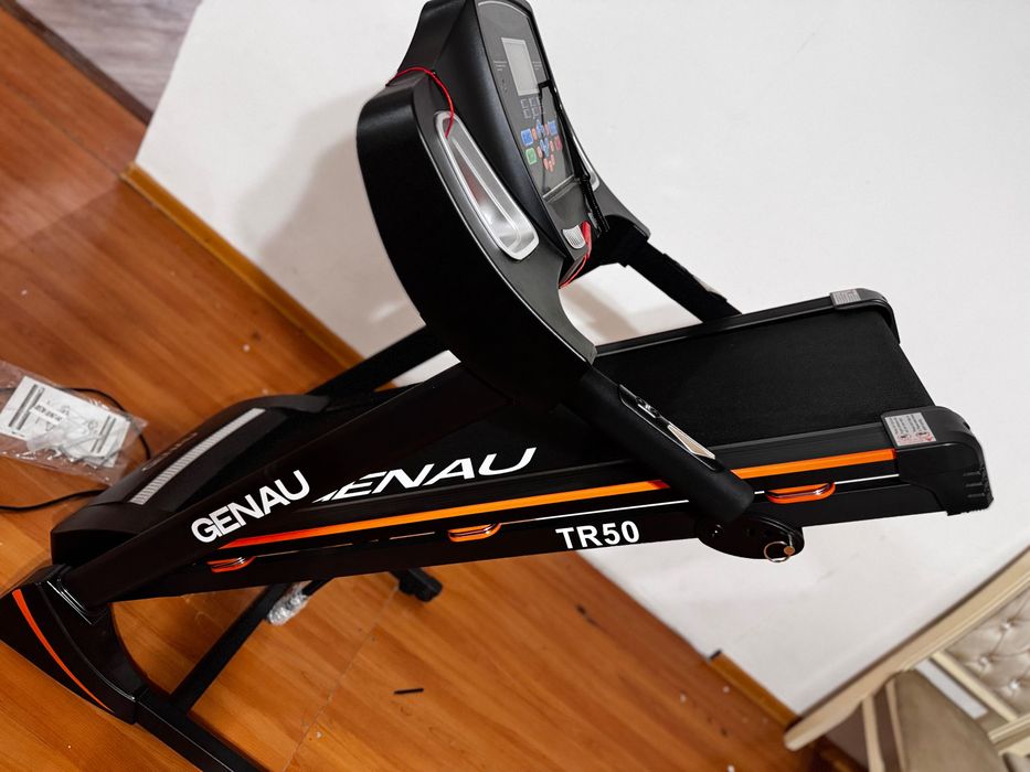 продается Беговая дорожка GENAU TR50