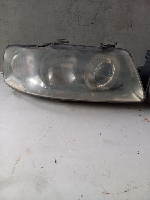 Фарове Audi A3 8L