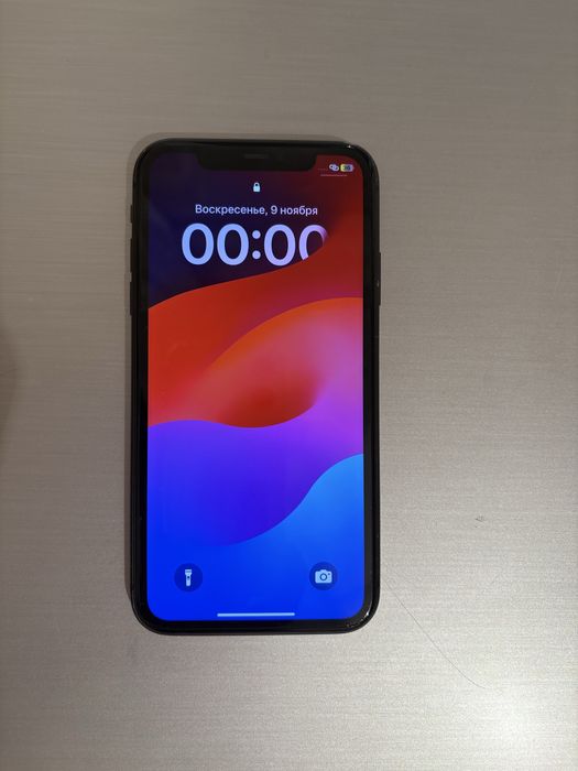 Продам айфон 11.