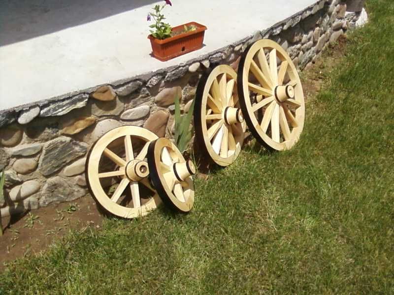 Декоративни колела за каруца