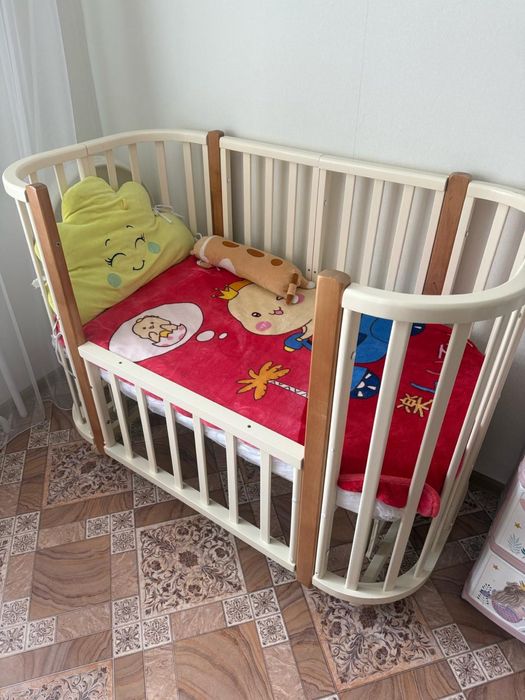 Продам кровать- трансформе, многофункциональная кроватка.