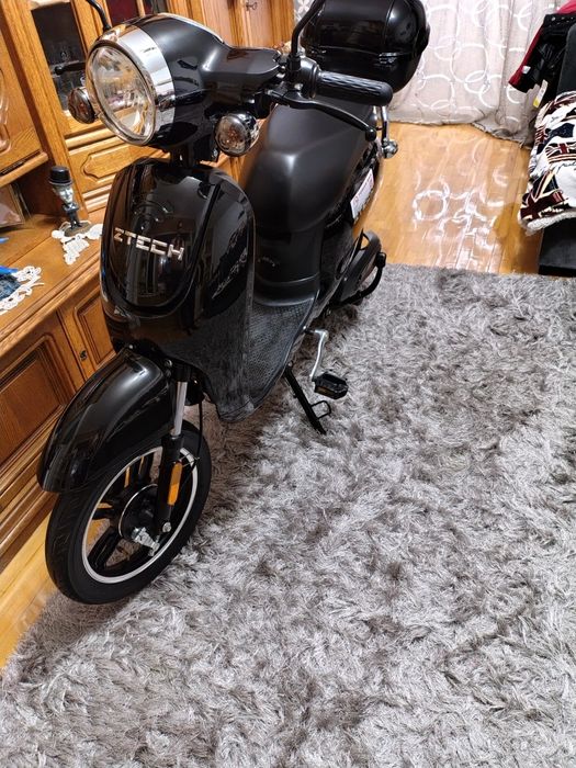 Vând Scuter moped Z tech ZT-20 Electric.
