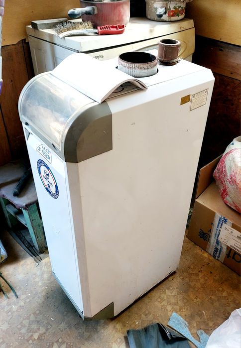 Котел газовый двухконтурный напольный 130 кв.м.