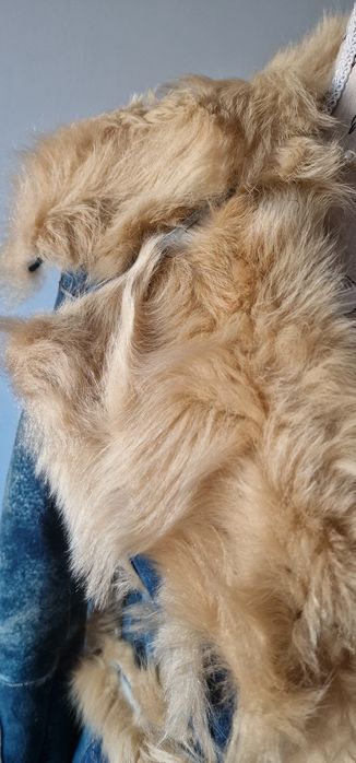 Haina lunga blana albastra