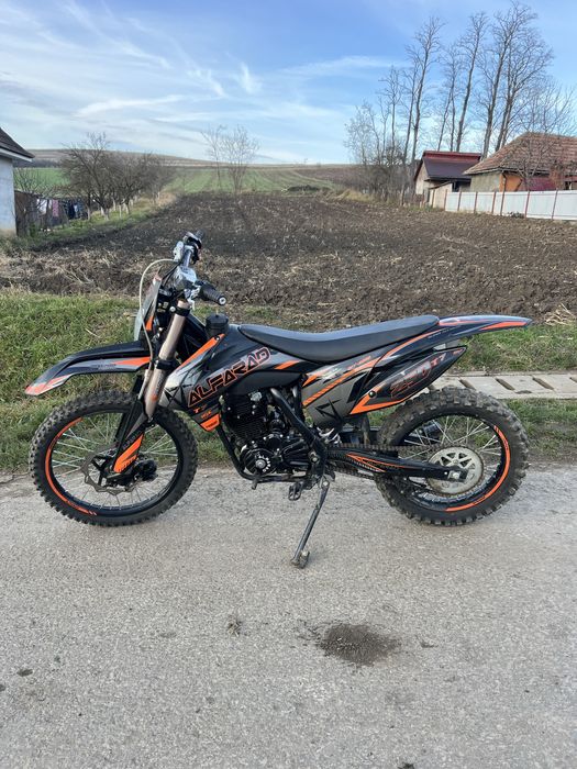 Alfarad T7 - schimb cu cross cadru mediu