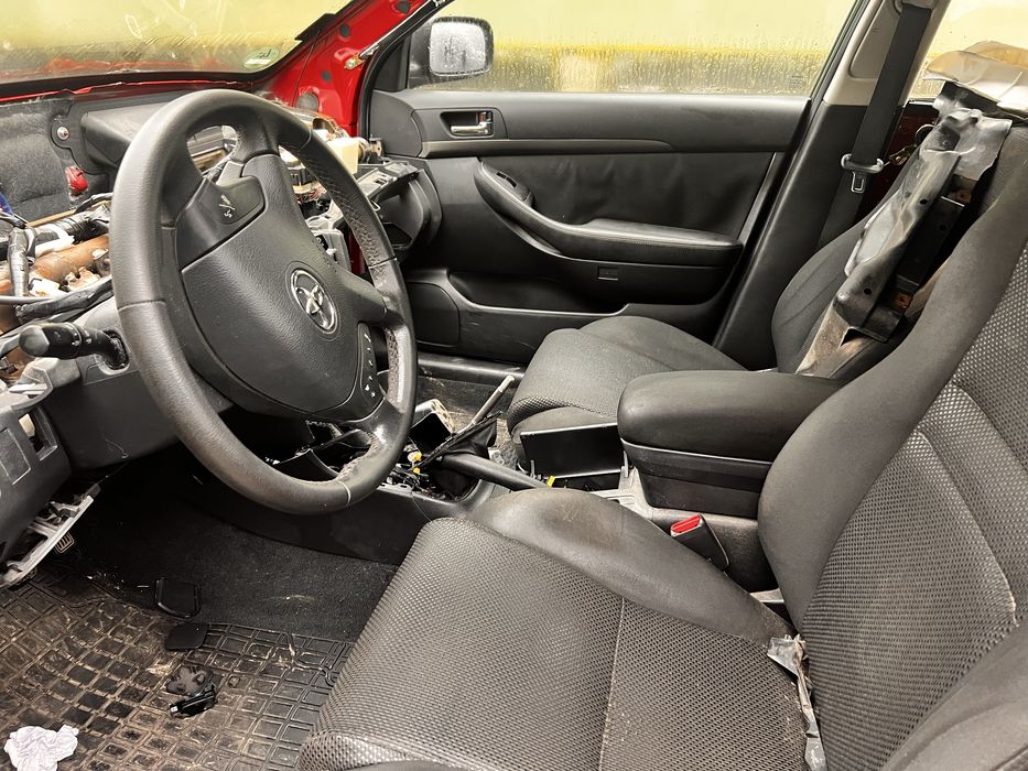 Тойота Авенсис на части!!!