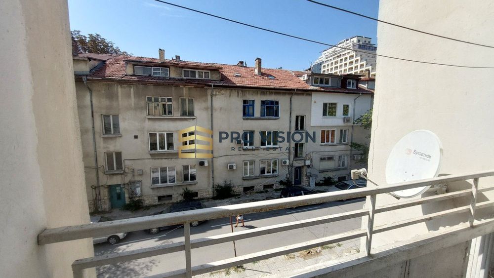 Дава се под наем Тристаен апартамент в Варна, Спортна зала - 85 кв.м за 663 € - Снимка #12