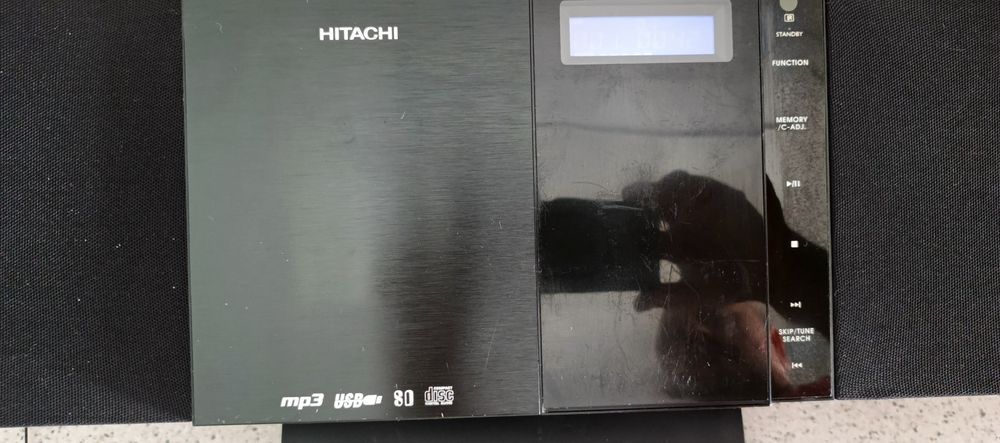 Pentru bucătărie combina Hitachi